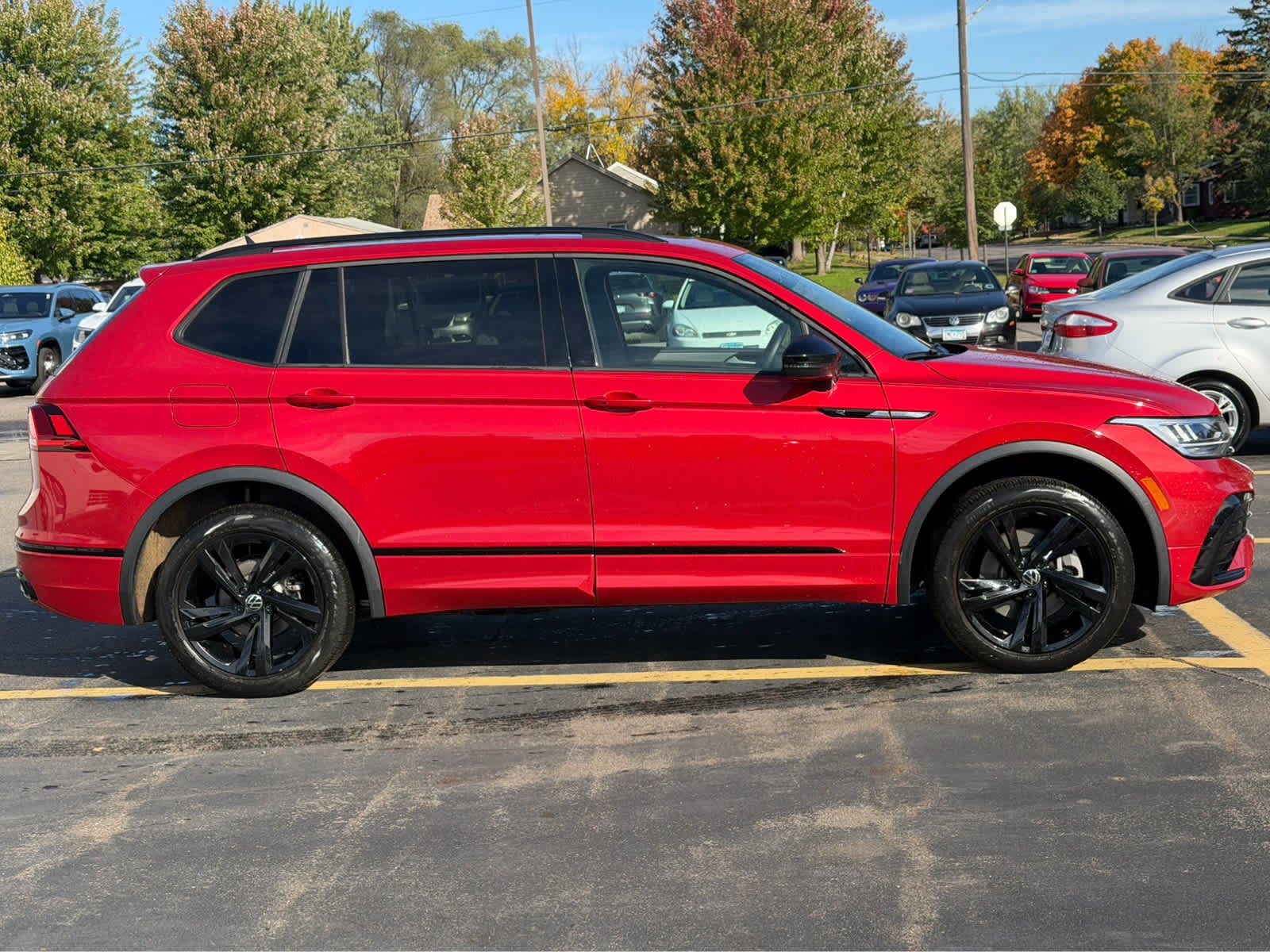 2024 Volkswagen Tiguan SE R-LINE BLACK
