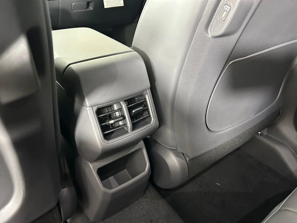 New 2027 Snow White Pearl Kia X-Line S image 12