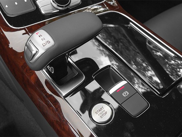 Used 2014  Audi 4.0T image 10