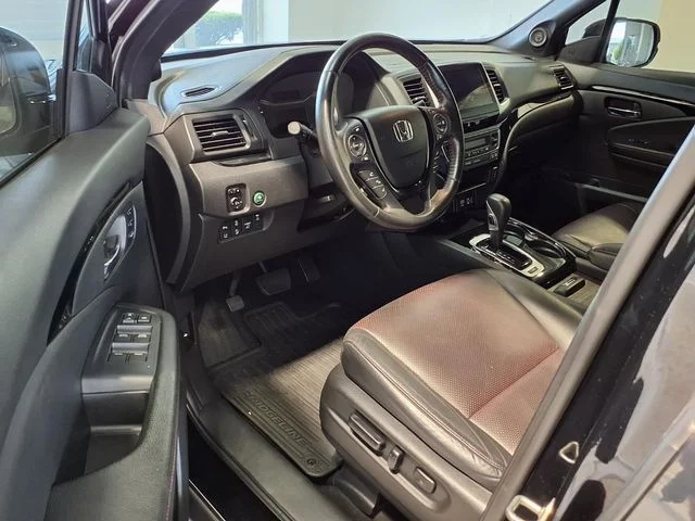 Used 2019 Crystal Black Pearl Honda Black Edition image 6