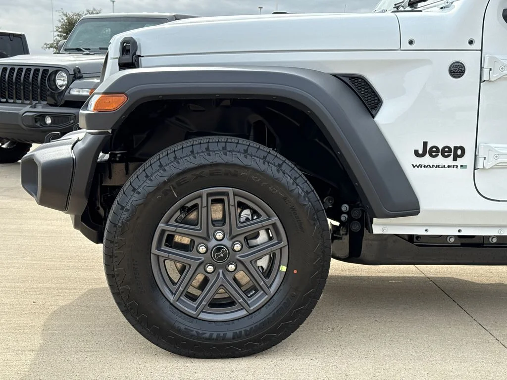 New 2026 Bright White Clear-Coat Exterior Paint Jeep Sport S image 5