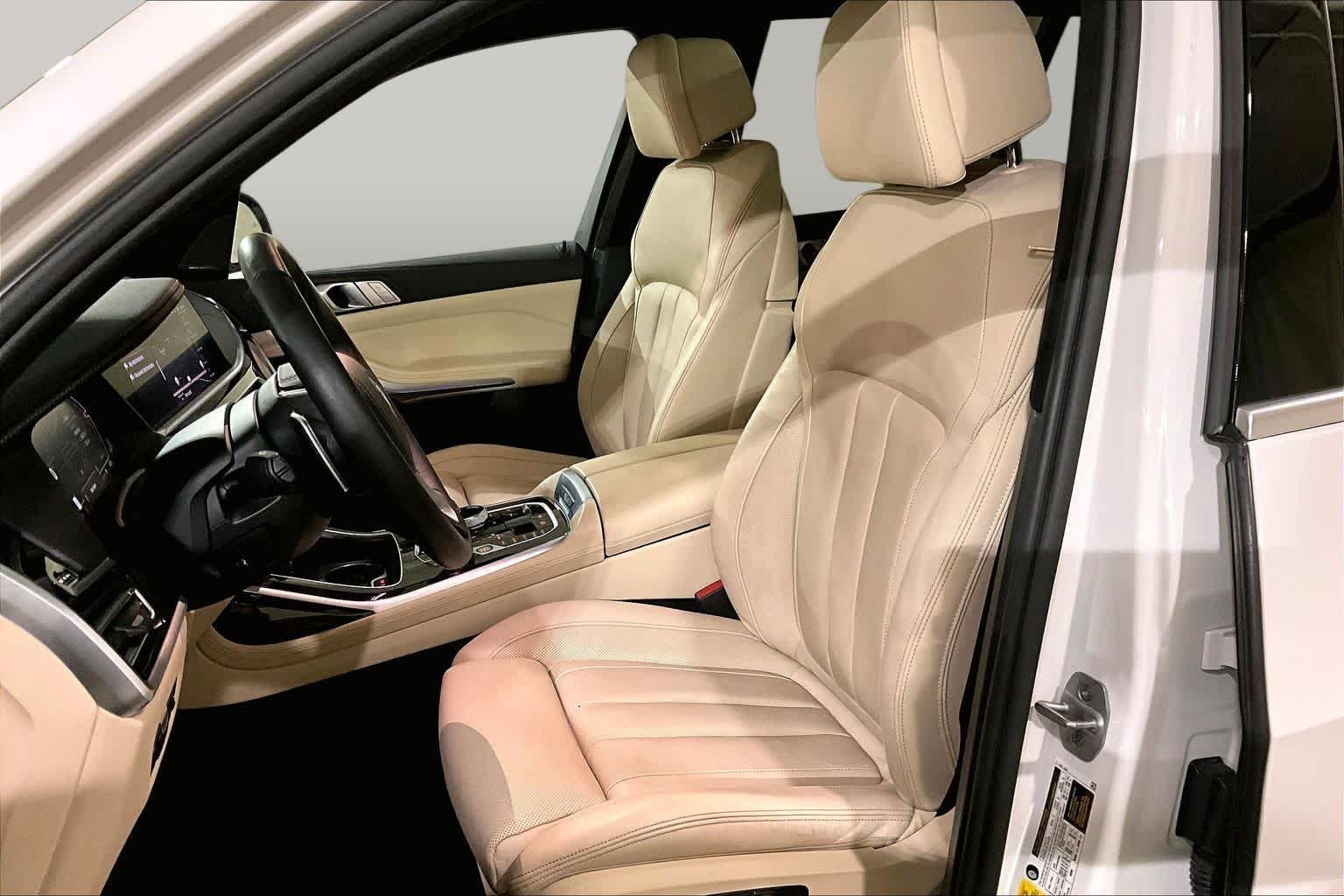 Used 2021 Alpine White BMW xDrive40i image 8