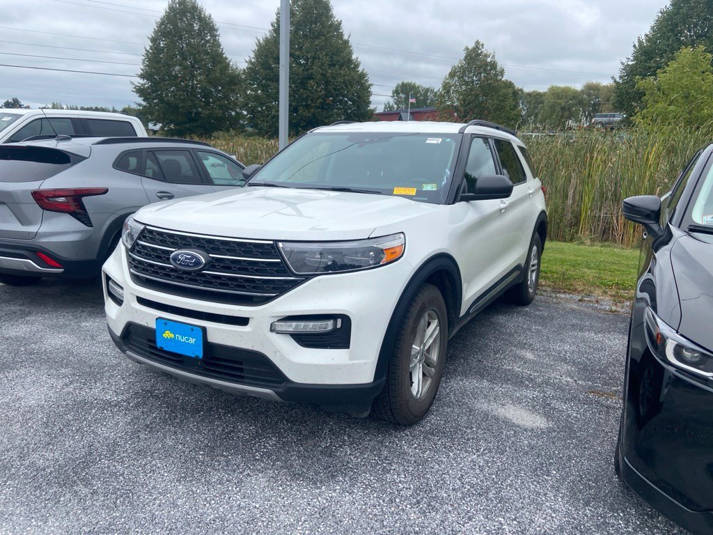 Used 2022 White Metallic Ford XLT image 3