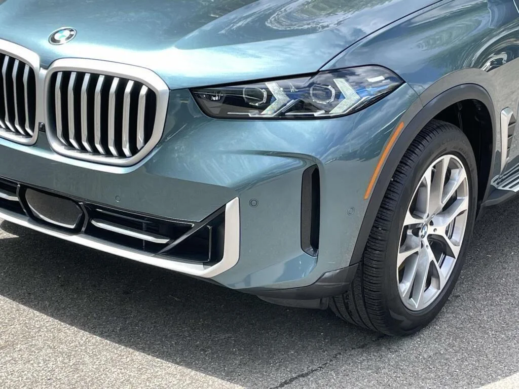 Used 2026 BLU/Blue BMW xDrive40i image 13