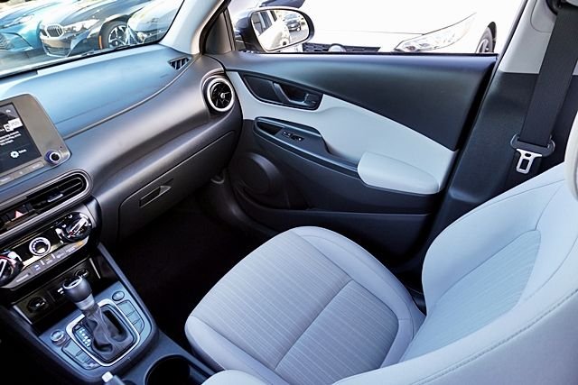 Used 2023 Gray Hyundai SEL image 21