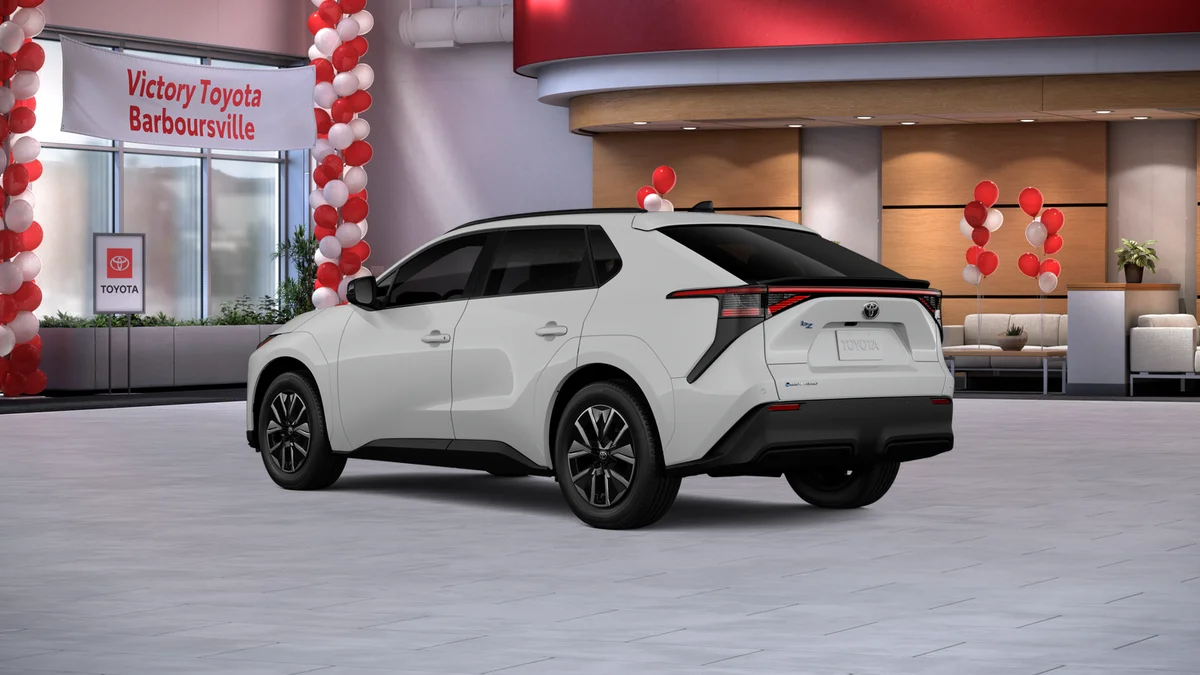 New 2026 Wind Chill Pearl Toyota XLE image 41