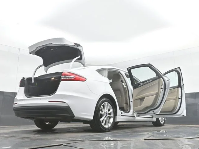 Used 2019 Oxford White Ford SE image 51