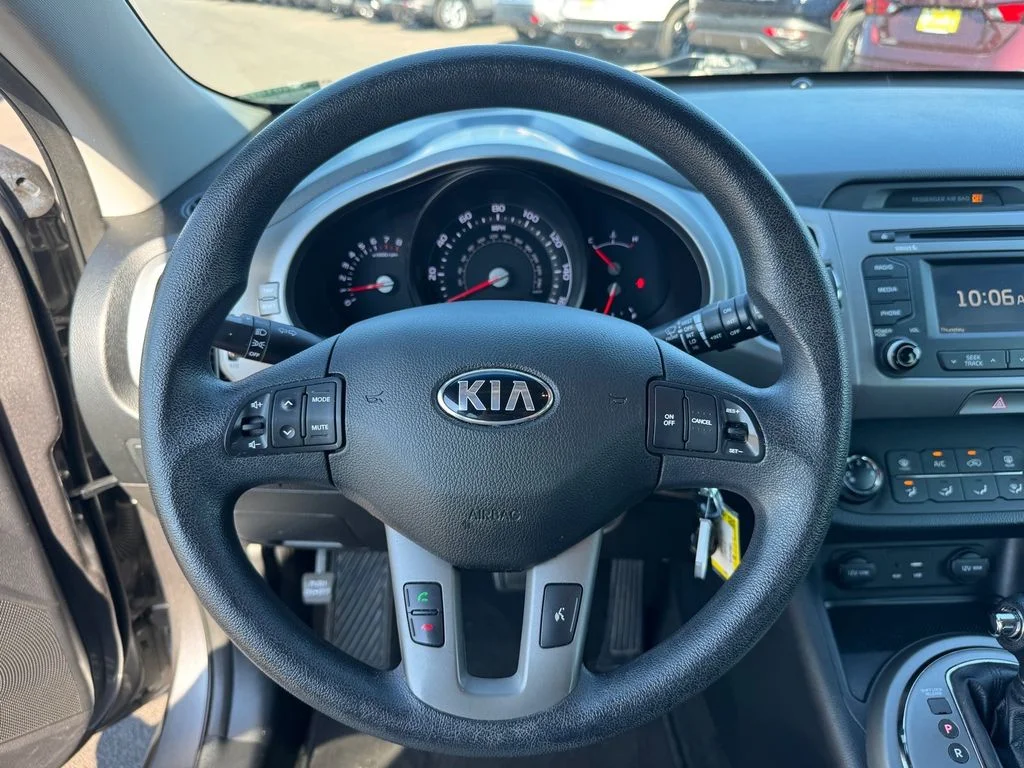 Used 2016 Silver Kia LX image 20