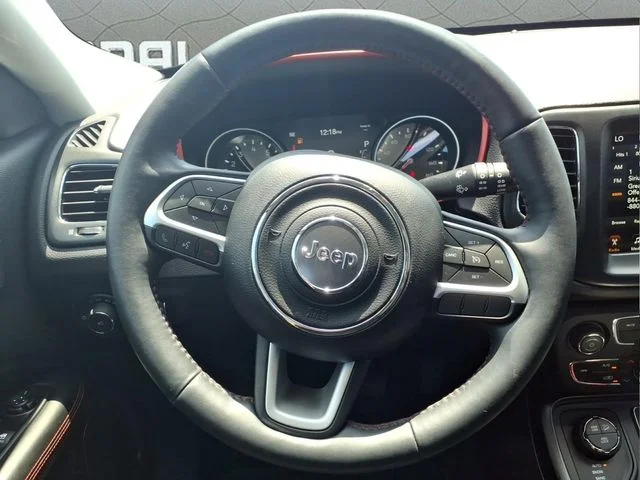 Used 2017 Gray Jeep Trailhawk image 17