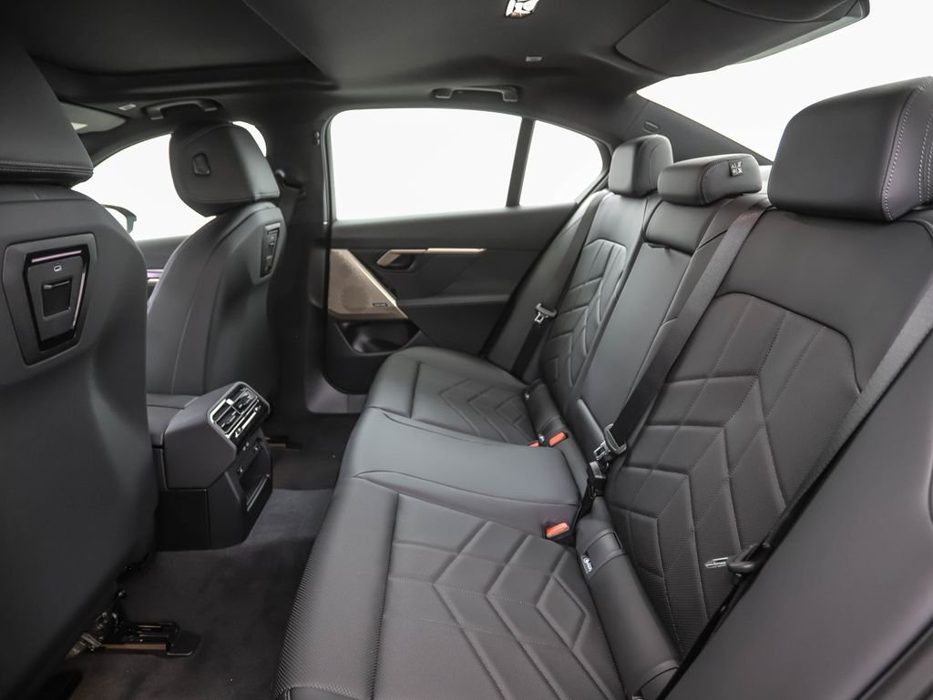 Used 2027 Black Sapphire Metallic BMW 530i xDrive image 22