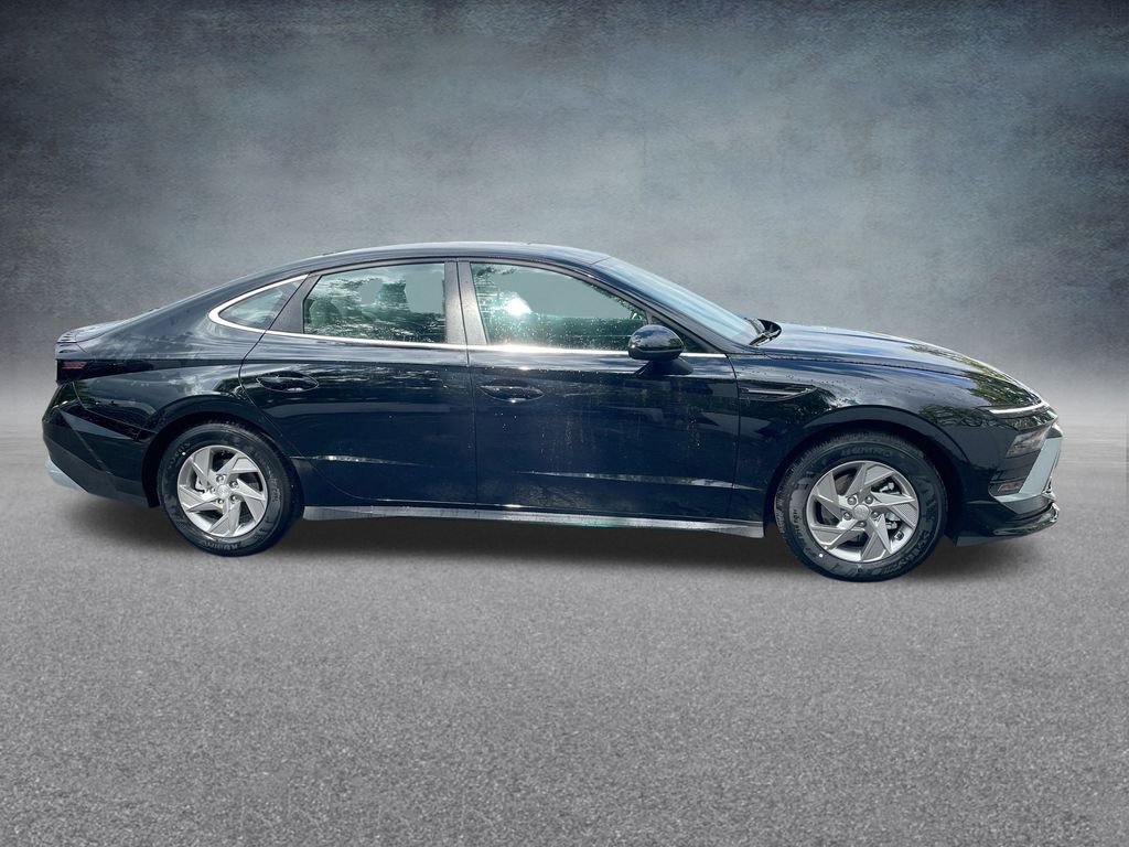 Certified Used 2026 Abyss Black Hyundai SE image 35