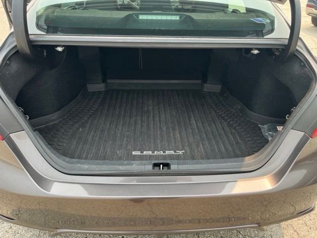 Used 2018 Gray Toyota SE image 13