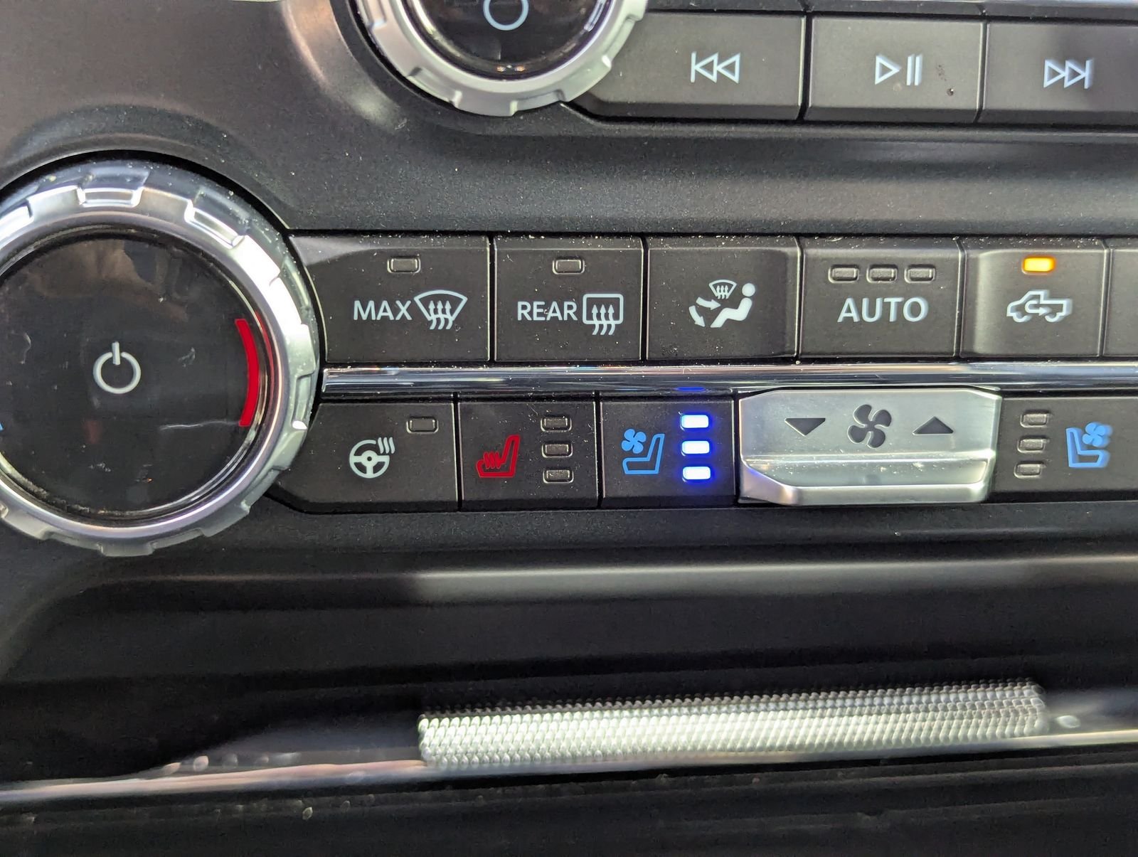 Certified Used 2024 Black Metallic Ford Lariat image 32