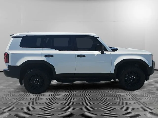 Used 2024 White Toyota 1958 image 5
