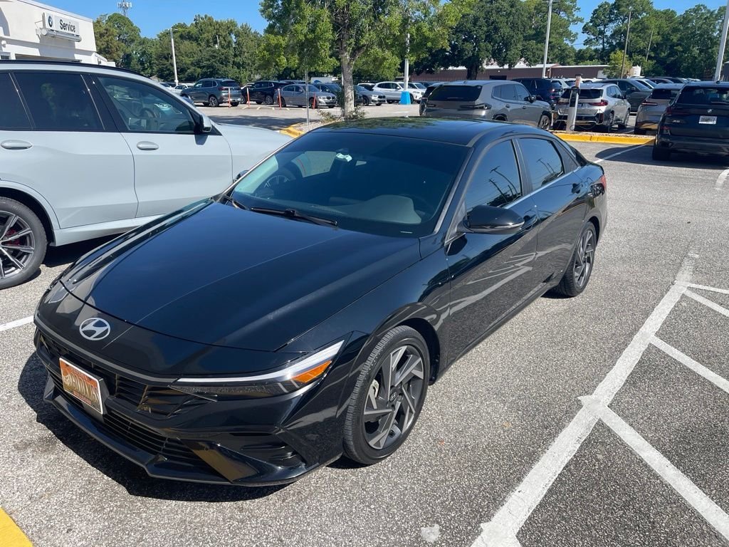 Used 2024 Black Hyundai Limited image 8