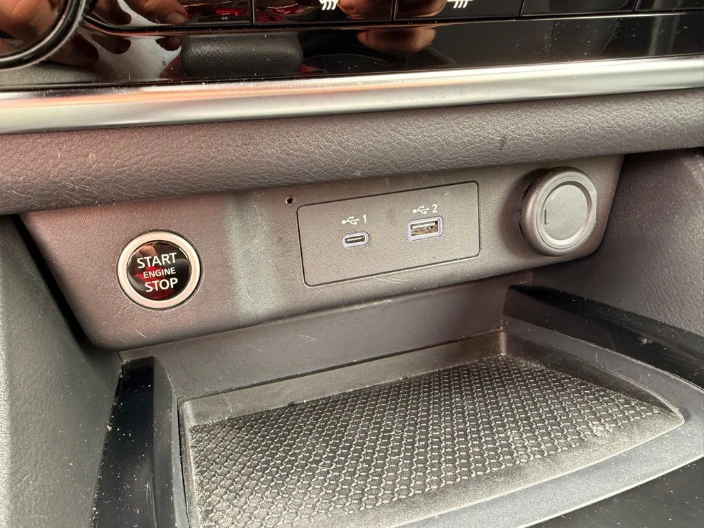 Used 2023 White Nissan S image 35