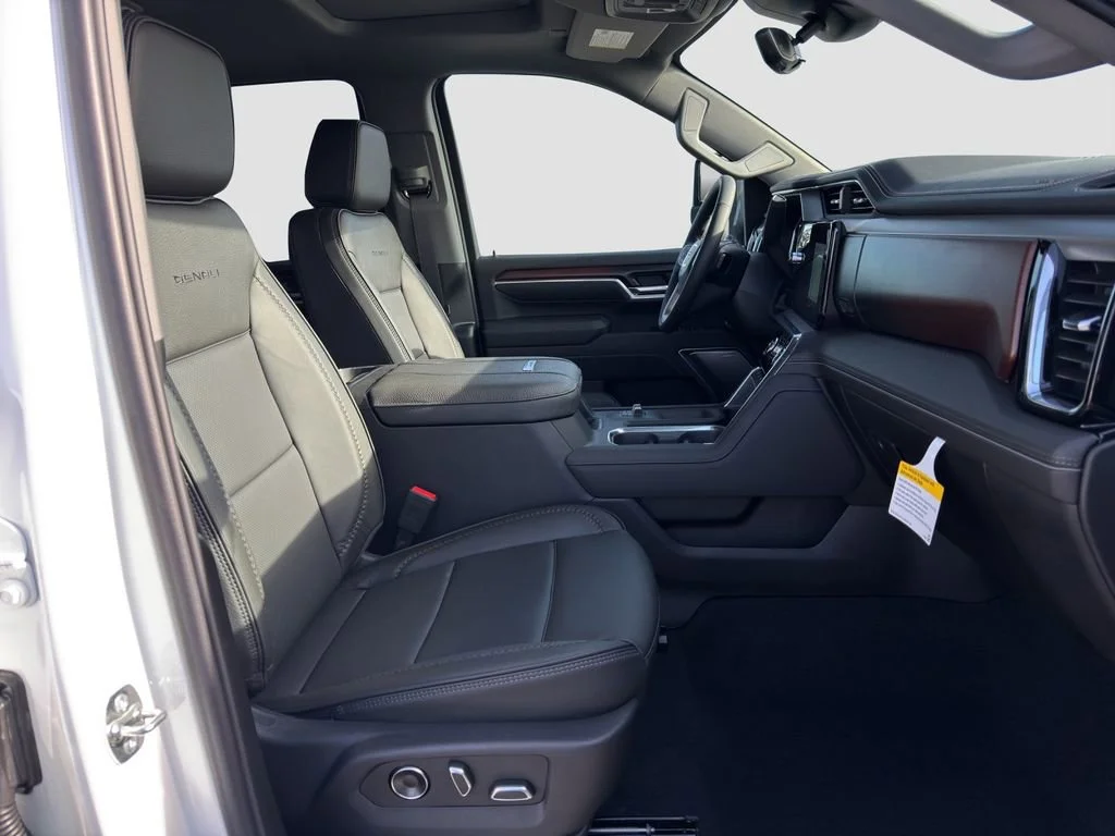 2026 GMC Sierra 2500HD Denali - Photo 18