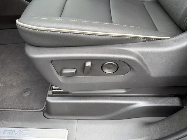 New 2026 Sterling Metallic GMC Elevation image 20
