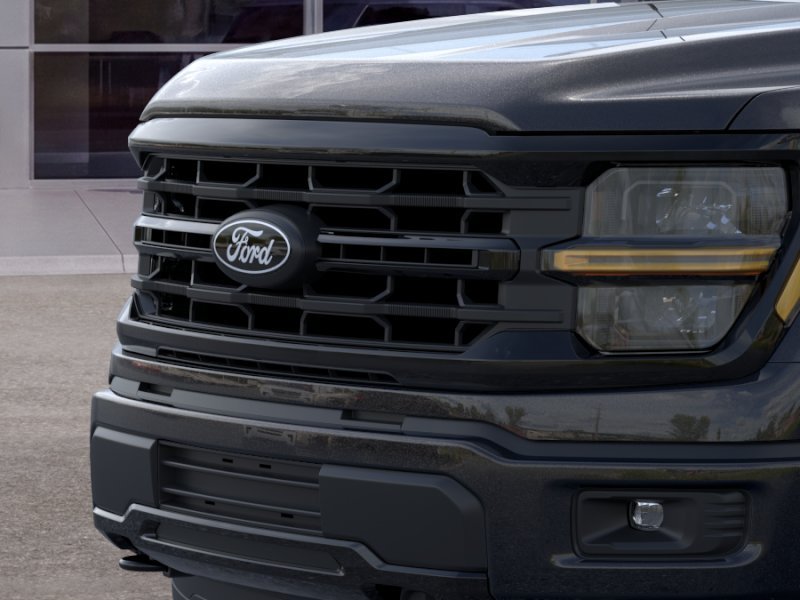 New 2026 Agate Black Metallic Ford XLT image 39