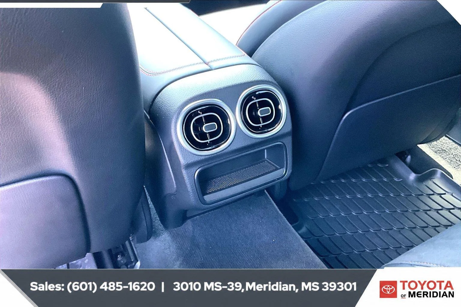 Used 2023 Polar White Mercedes-Benz AMG® C 43 image 24