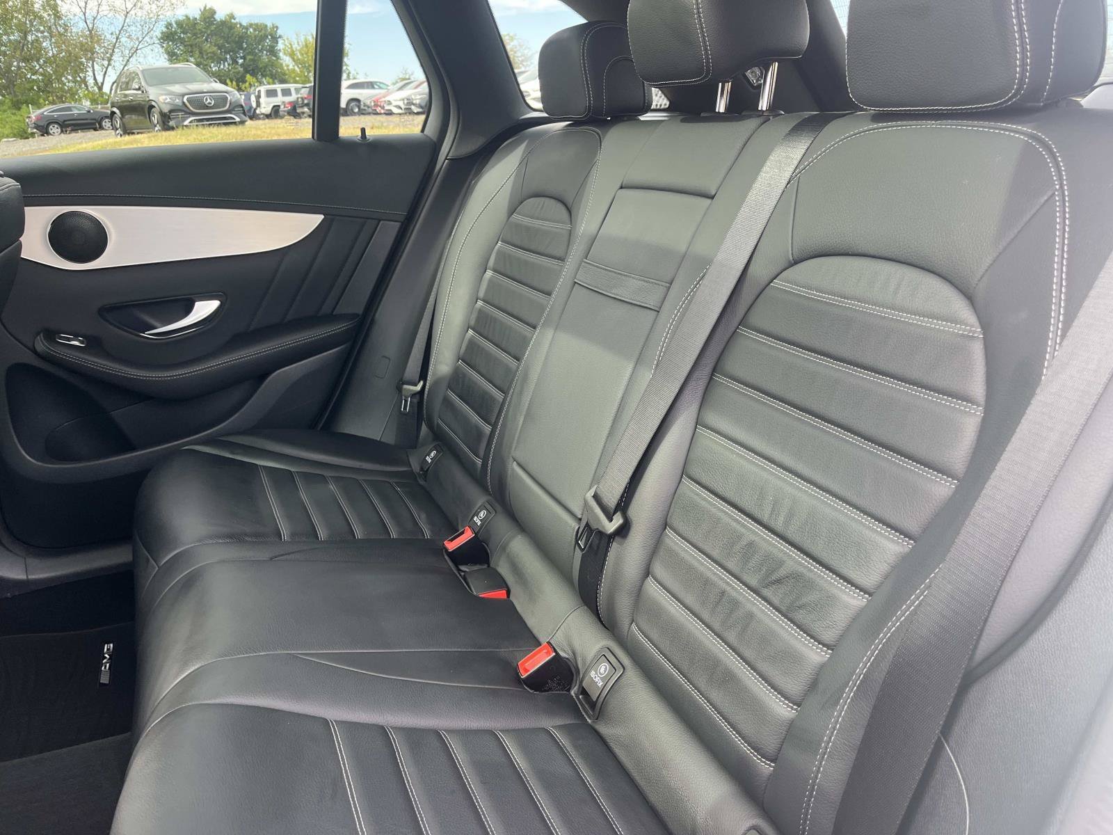 Certified Used 2022 MANUFAKTUR Diamond White Metallic Mercedes-Benz GLC 43 AMG® image 17
