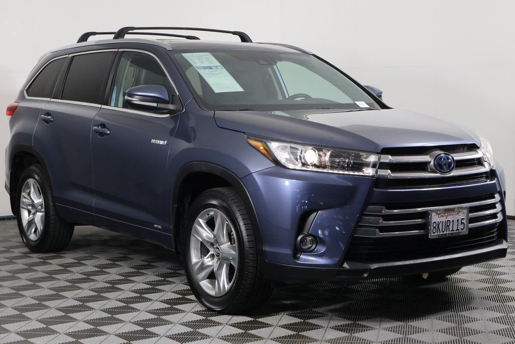 Used 2019 Shoreline Mist Toyota Limited image 3