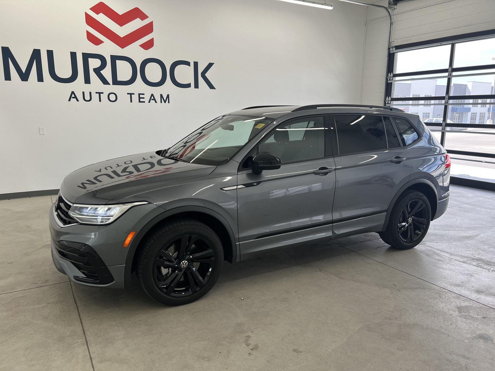 2024 Volkswagen Tiguan 2.0T SE R-Line Black 4Motion's photo
