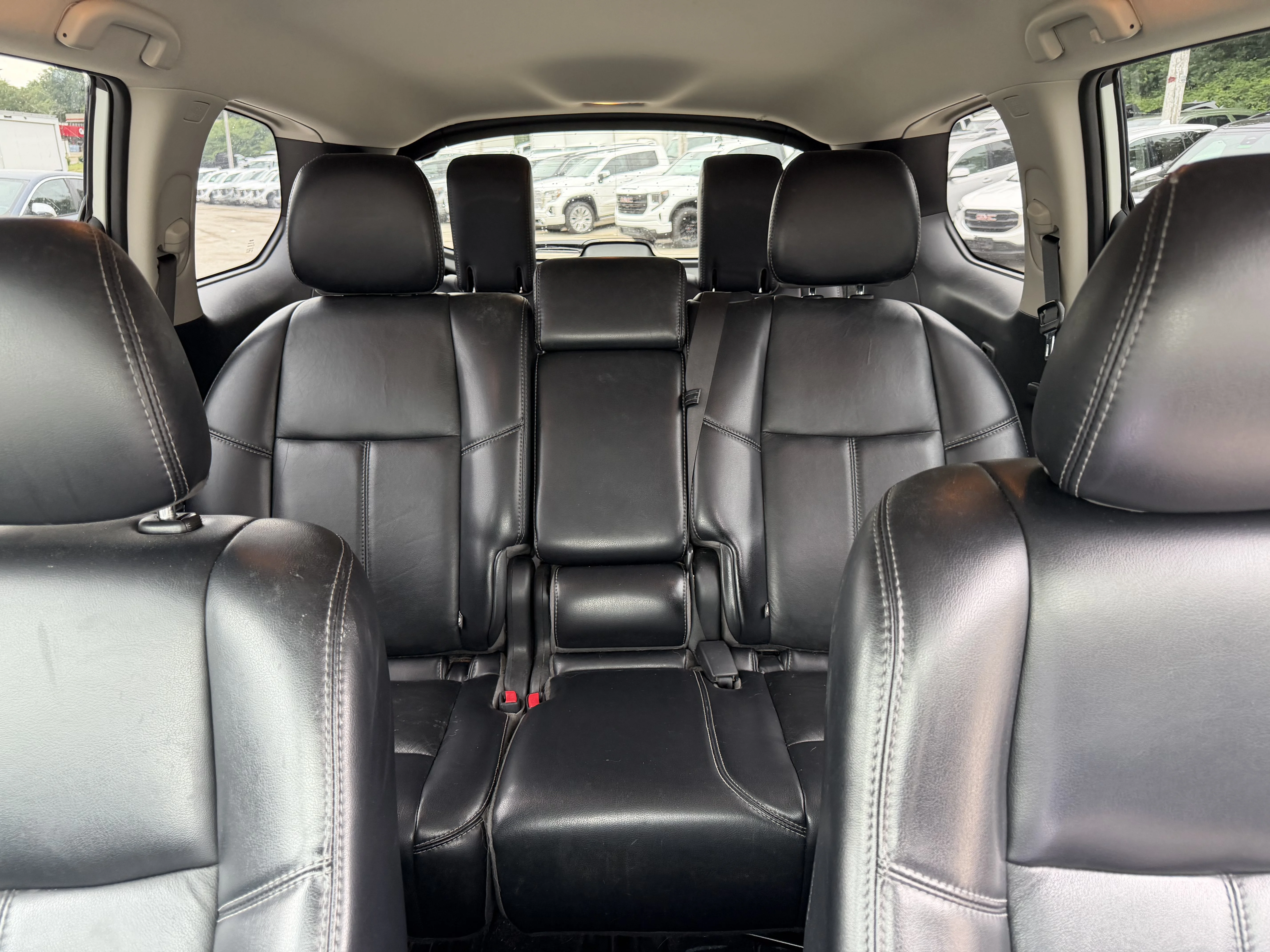 Used 2019 Glacier White Nissan SL image 14