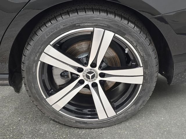 Used 2023 Black Mercedes-Benz C 300 image 31