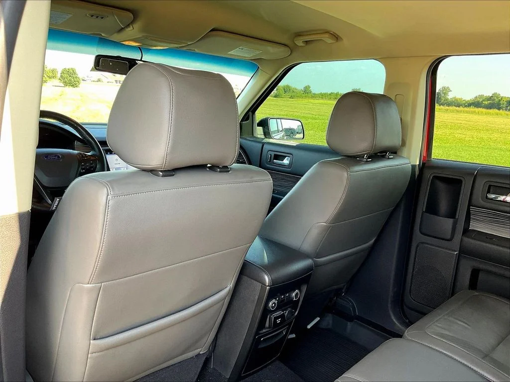 Used 2019 Red Ford SEL image 25