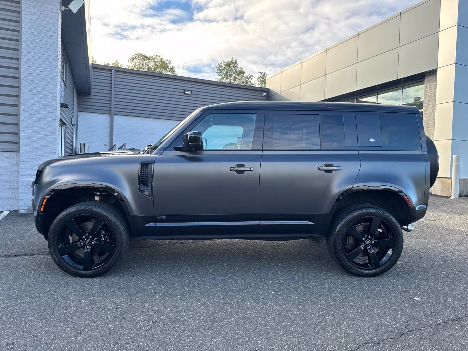 Used 2023 Carpathian Grey Land Rover Carpathian Edition image 9
