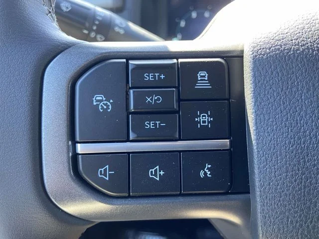 New 2026 Oxford White Ford XLT image 15