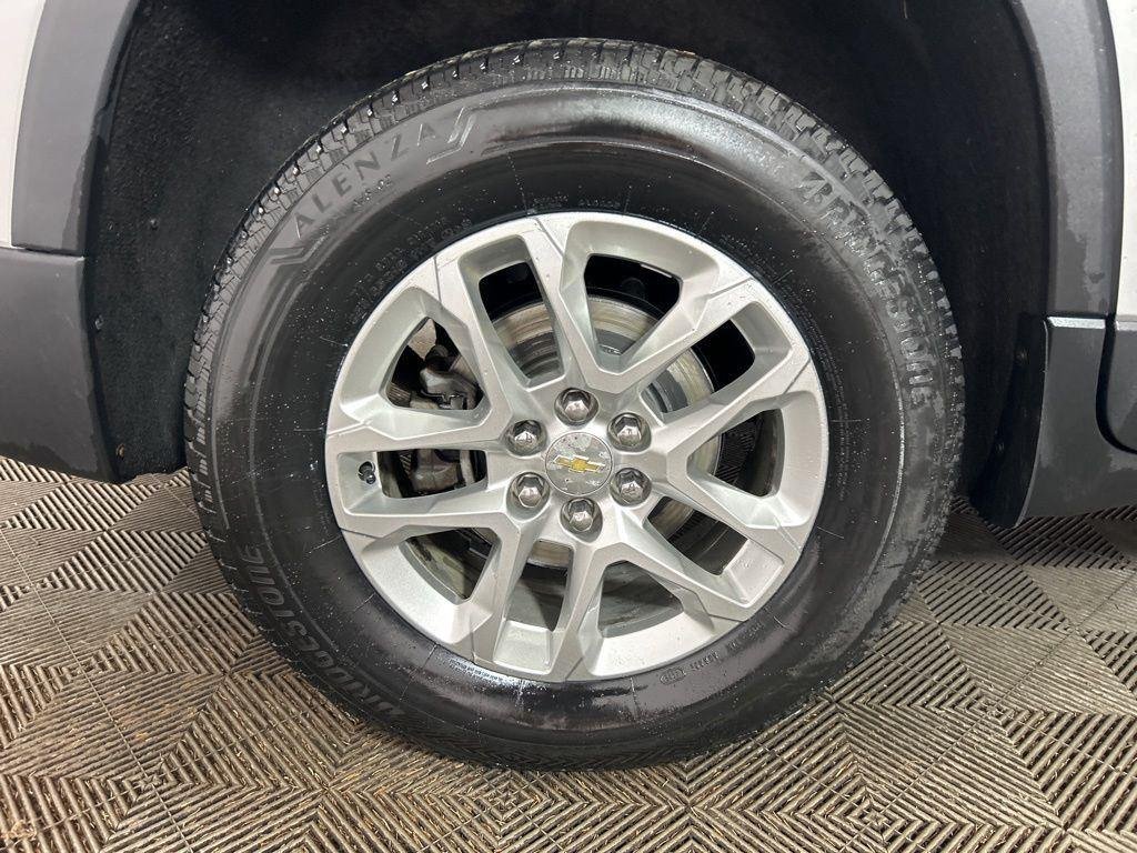Used 2019 Silver Ice Metallic Chevrolet LT image 2