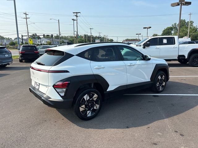 Used 2024 White Hyundai SEL image 29