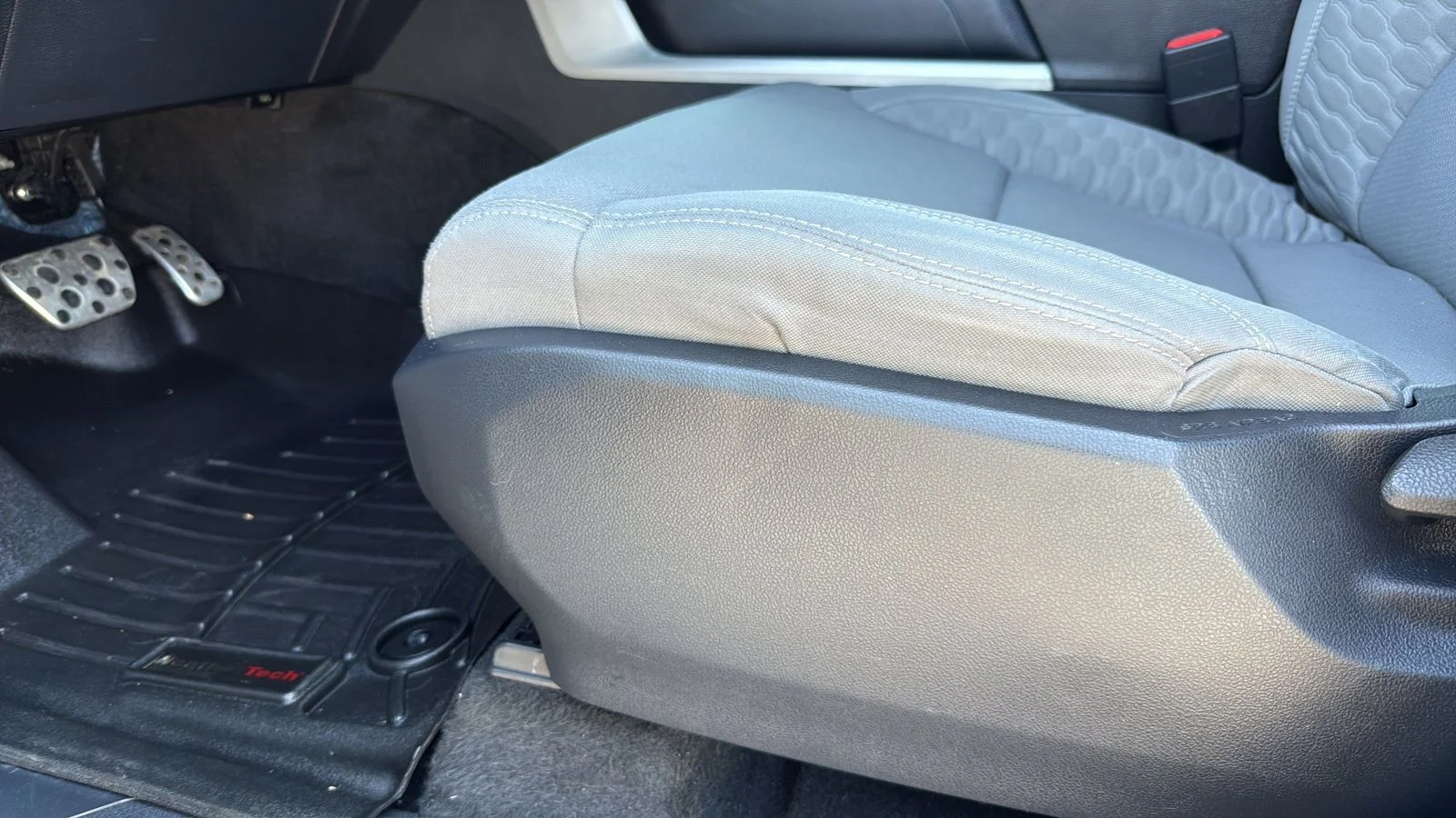 Used 2022  Toyota SR5 image 10