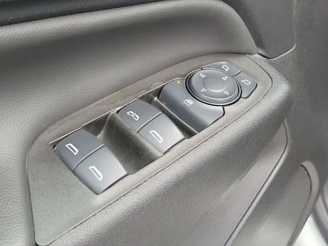 2024 Chevrolet Equinox LT - Photo 23