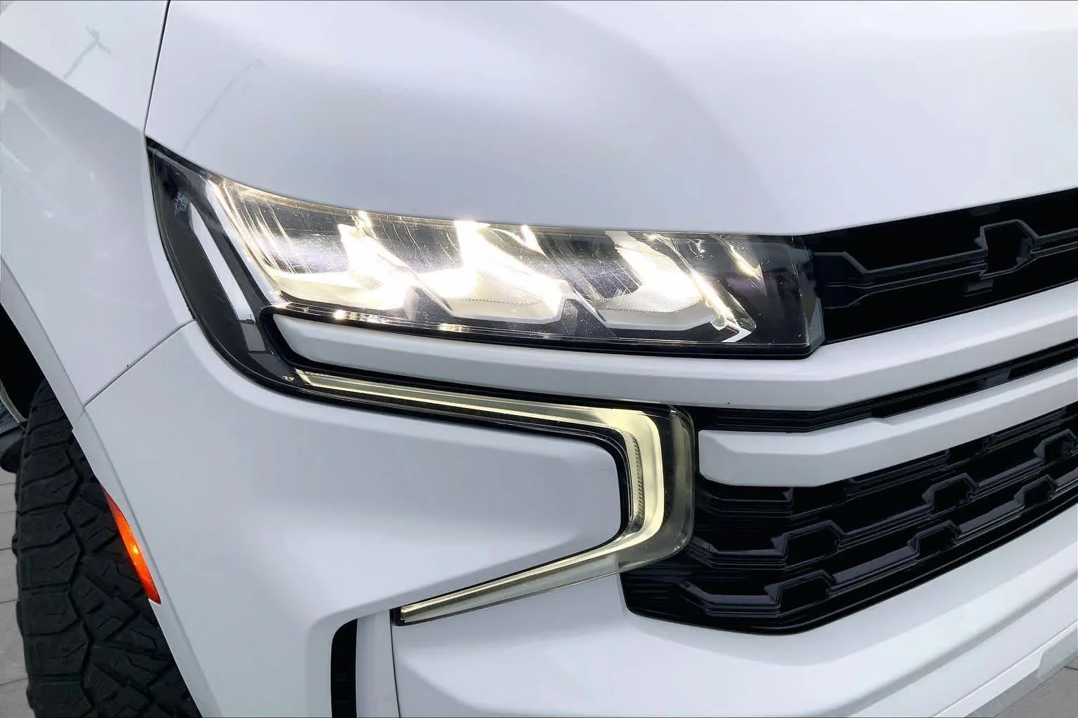 Used 2021 Summit White Chevrolet Z71 image 26