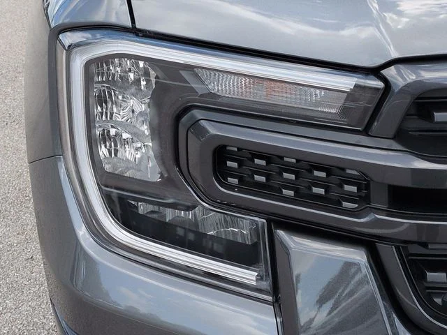 New 2026 Carbonized Gray Metallic Ford XLT image 10