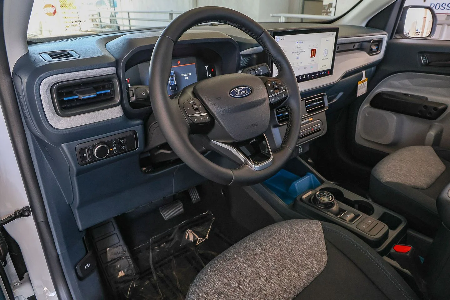 New 2026 Oxford White Ford XLT image 13