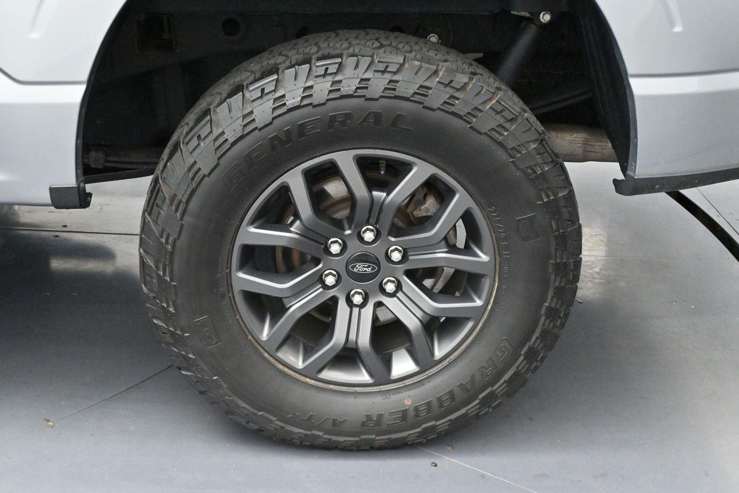 Used 2023 Iconic Silver Ford Tremor image 37