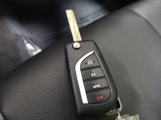 2024 Toyota Camry SE - Photo 30