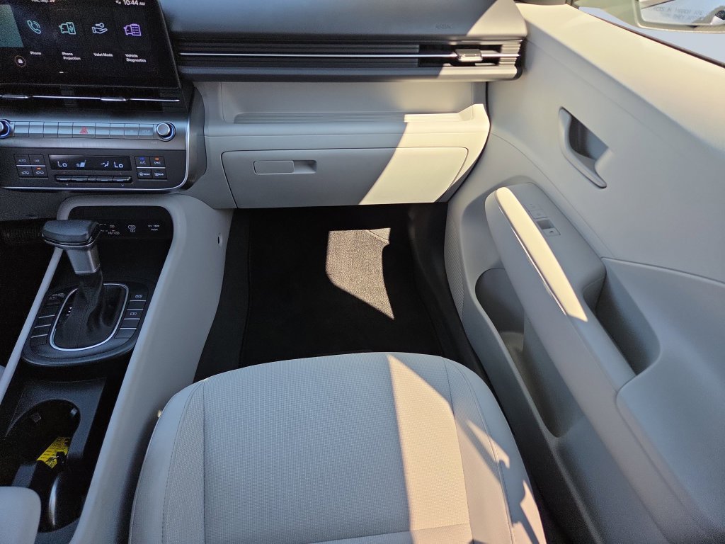 2024 Hyundai Kona SEL - Photo 16