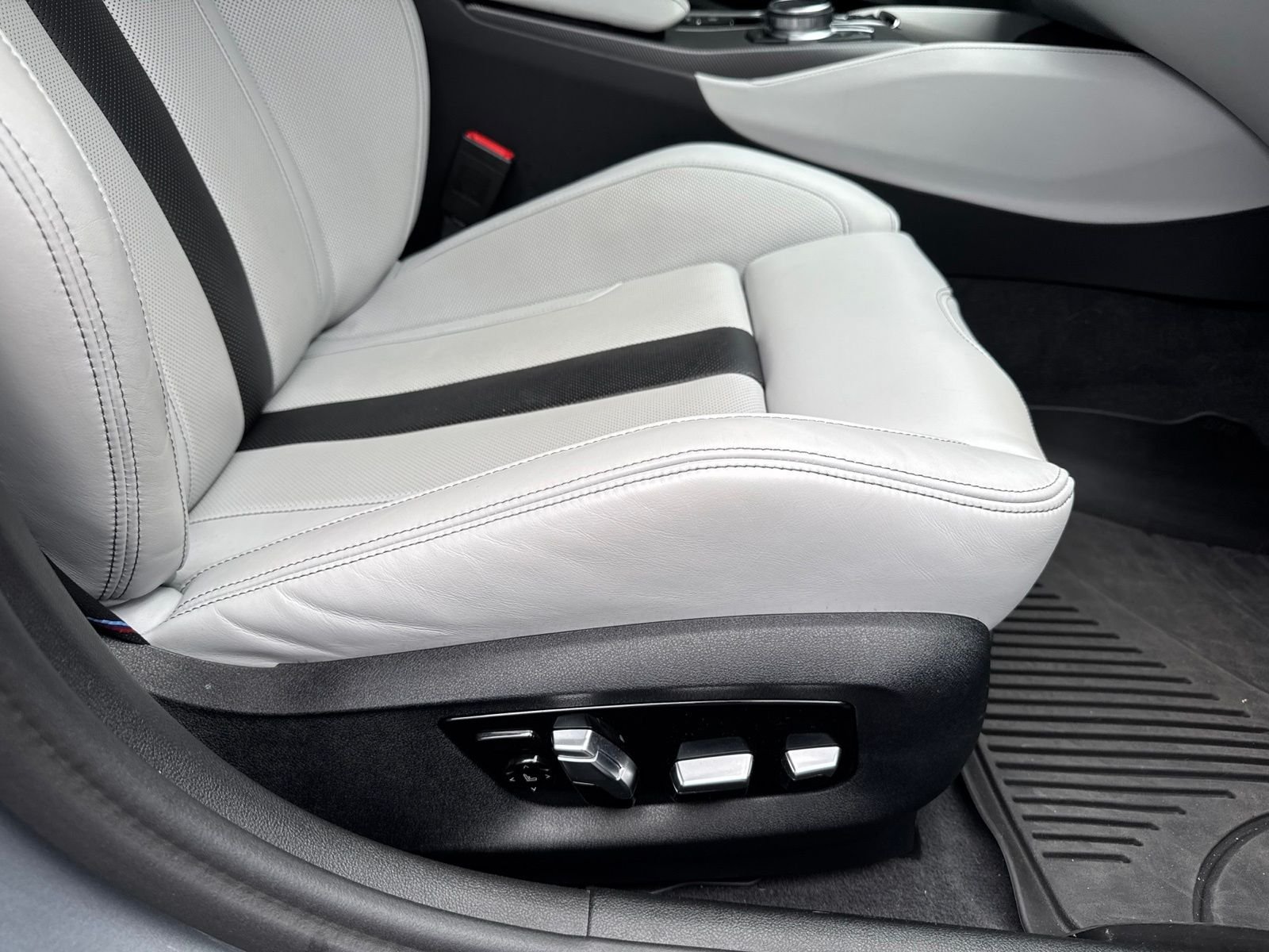 Used 2023 Gray BMW Base image 35