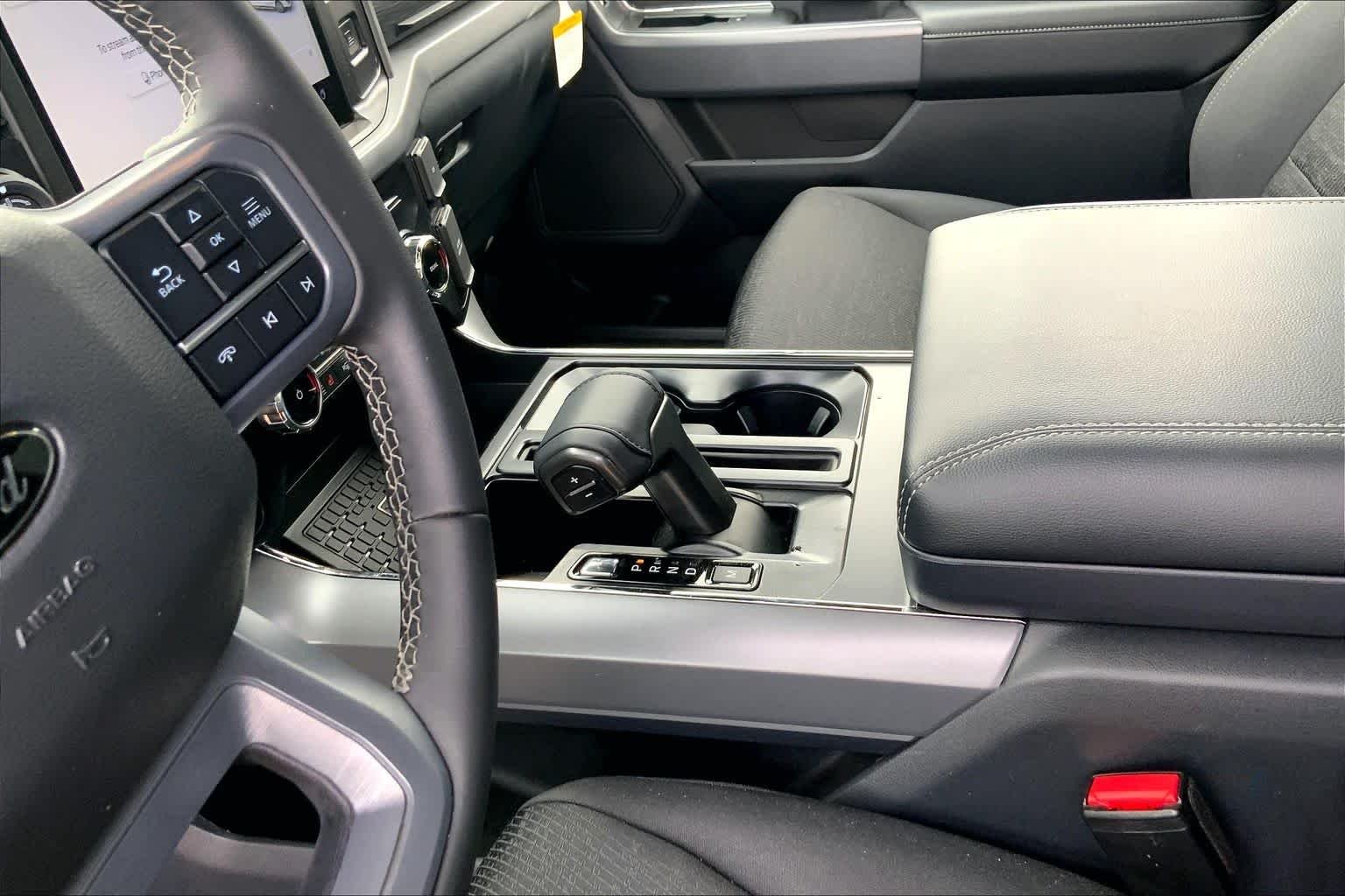 2026 Ford F-150 XLT - Photo 7