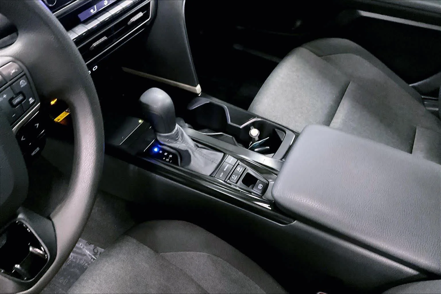 Used 2025 Underground Toyota LE image 16