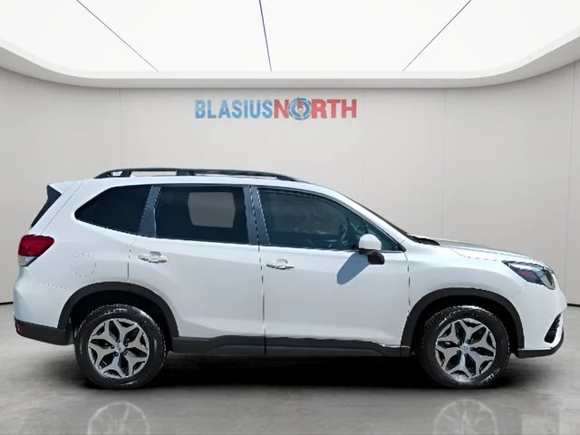 Used 2022 White Subaru Premium image 4