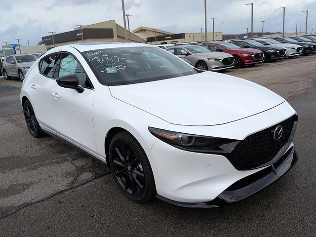 2026 Mazda CX-3 Premium Plus 2.5 AT 5-Door SKYACTIV AWD's photo