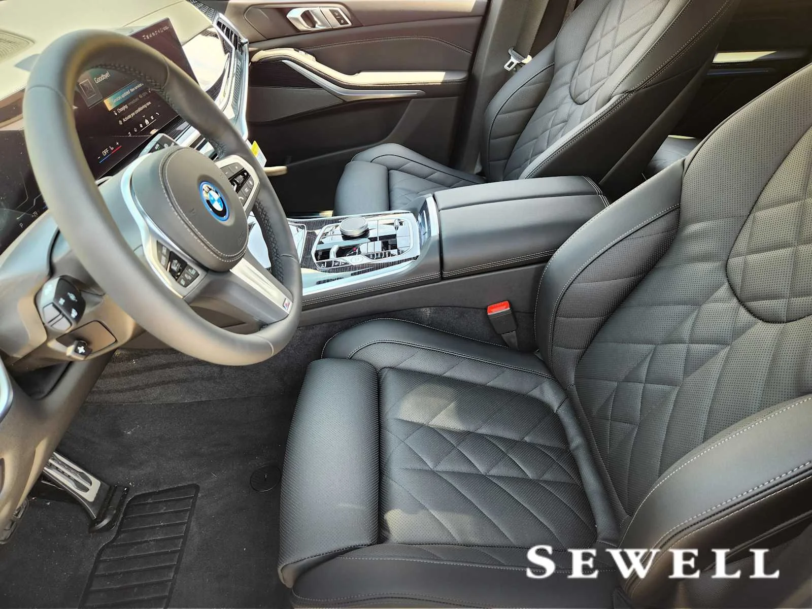 New 2026 Tanzanite Blue II Metallic BMW xDrive50e image 4