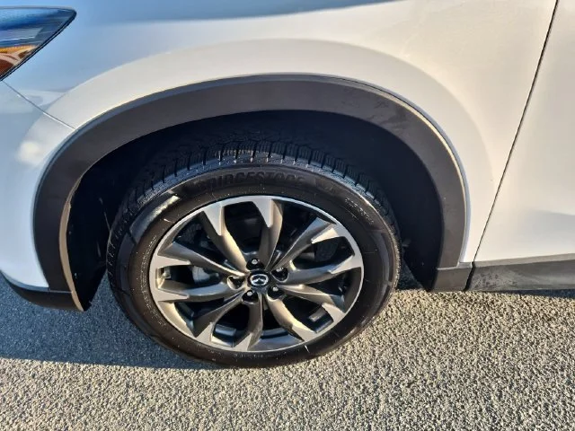 Used 2016 White Mazda Grand Touring image 10