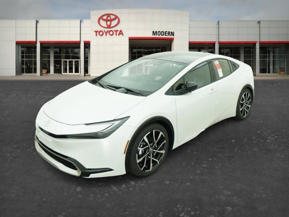 New 2026 Wind Chill Pearl Toyota XSE Premium image 1